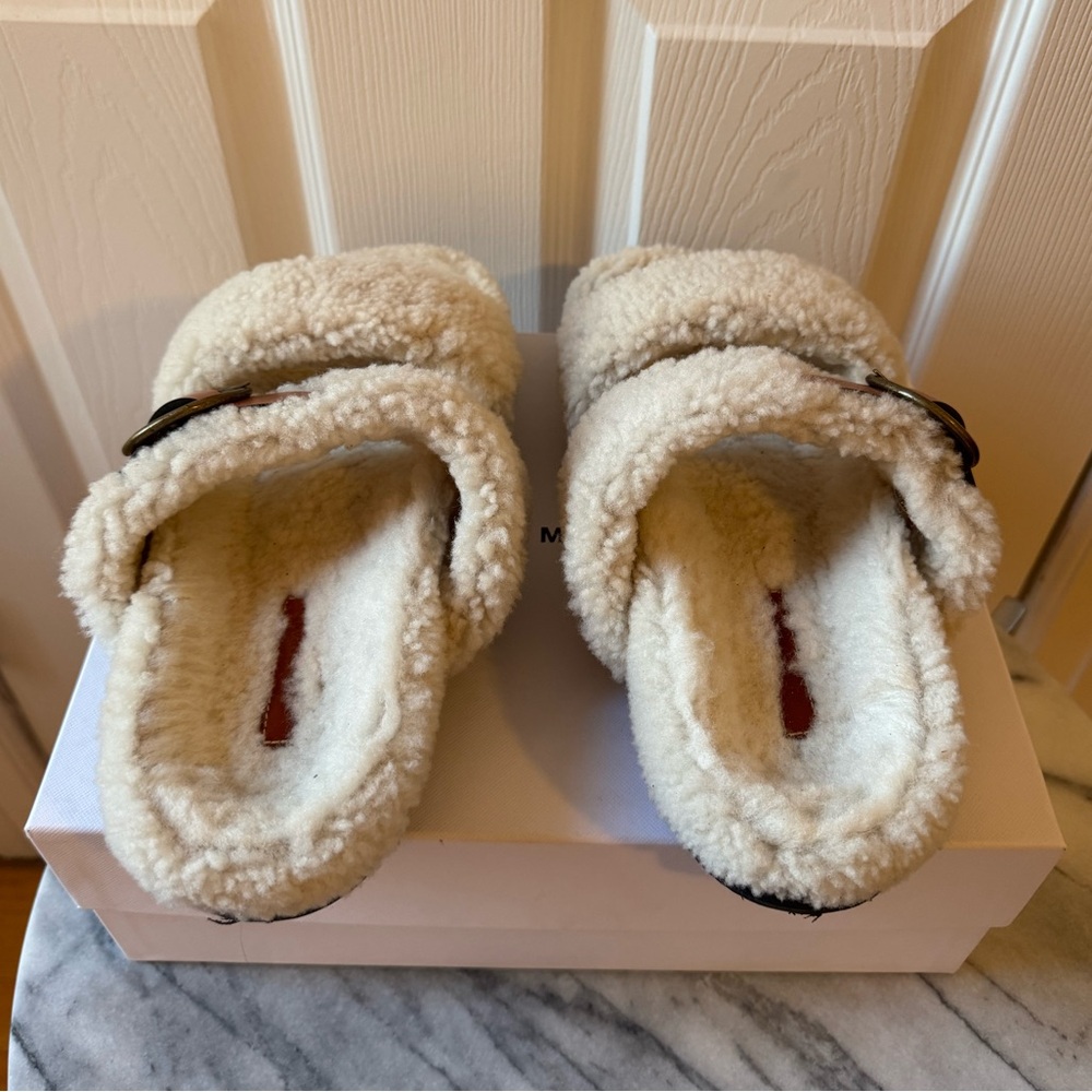 ISABEL MARANT Frikon Shearling Sandals - Picture 8 of 15
